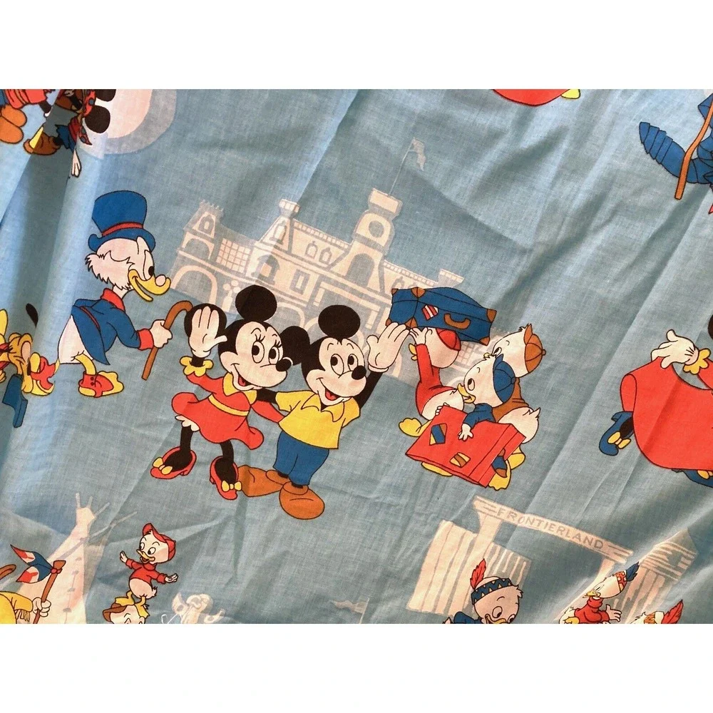 Vintage Walt Disney Disneyland twin fitted sheets Mickey Minnie Donald knight